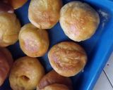 Foto langkah ke 5 dari resep Roti goreng tape isi strawberry.