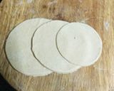 A picture of step 5 of Veg Momos.