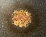 Foto langkah ke 1 dari resep Tumis Asam Timun Buncis.