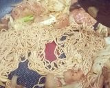 รูปขั้นตอนการทำที่ 3 ของ ผัดหมี่ซั่วเบคอนมิโซะแซ่บ(บะหมี่โอ๊ต) - คีโต