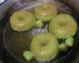 Foto langkah ke 5 dari resep Donat Pandan.