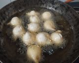 A picture of step 3 of Shahi Dahi Vada.