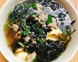 รูปขั้นตอนการทำที่ 5 ของ แกงจืดสาหร่ายจีนเต้าหู้ไข่หมูสับ