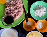 Foto langkah ke 1 dari resep Bola - Bola Daging Saus Putih.