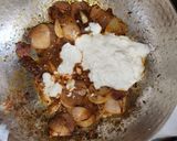A picture of step 4 of Bhindi do pyaza.