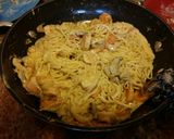 صورة لخطوة 11 من وصفة Shrimp Stroganoff ستروغانوف القريدس
