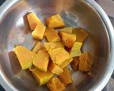 Foto langkah ke 2 dari resep Bua Loy Pumpkin.