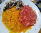 Foto del paso 2 de la receta: TOMATES RELLENOS con Puré y Sardinas
