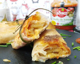 Foto del paso 11 de la receta: Rollitos mixtos de navidad con cebolla caramelizada y tomate