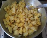 A picture of step 3 of Potato Sabzi.