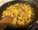 Une image de l'étape 15 de Sauté de porc aux pommes de terre et coing.