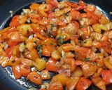 Gnocchi (kopytka) w sosie paprykowym okraszone okruchami krok przepisu 5 zdjęcie