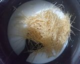 A picture of step 2 of Vermicelli as sheer korma at home.