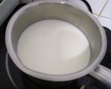 Foto langkah ke 2 dari resep Saus Bechamel Express.