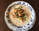 A picture of step 6 of California Farm Cauliflower Soup with Nuts.