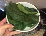 Foto del paso 4 de la receta: Pasta en salsa blanca con brócoli, espinaca y tocineta