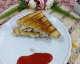 A picture of step 2 of Chicken grilled cheese sandwiches.