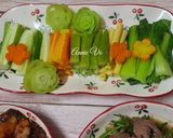 Hình bước làm 5 của món Cơm nhà thanh mát với rau củ luộc
