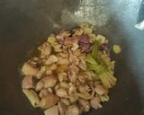 Foto langkah ke 3 dari resep Tumis Daun singkong ayam.