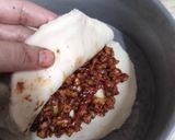 A picture of step 3 of Chicken bread with puff pastry.