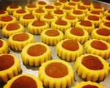 Gambar langkah 3 resipi Pineapple Nyonya Tart.
