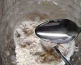 Foto langkah ke 3 dari resep Cekodok Pisang Malaysia.