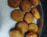 A picture of step 2 of Crispy Cutlet Curry.