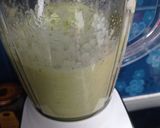 Foto langkah ke 2 dari resep Smoothie hijau.