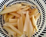 A picture of step 2 of Baked french fries.