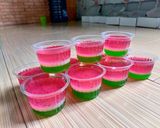 Foto langkah ke 6 dari resep Puding Semangka Cup.