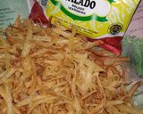 Foto langkah ke 4 dari resep *singkong kriuk tabur bumbu balado*.