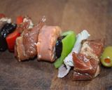 Foto del paso 6 de la receta: Fierritos de bondiola, chorizo y ciruela