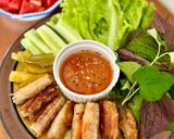Hình bước làm 2 của món Chả Ram Tôm Đất Cuốn Rau Sống