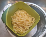 Foto del paso 2 de la receta: Tagliatelli con gambas al ajillo