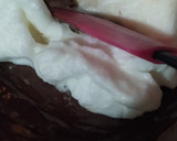 Foto del paso 4 de la receta: Torta De Chocolate Sin Harina Con Crema y Frutas Para Mamá ❤️
