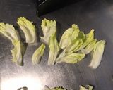Une image de l'étape 4 de Salade bicolore de chou rouge,oignon de roscoff et scarole.