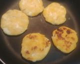 Foto del paso 4 de la receta: Arepitas de plátano maduro
