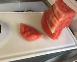 Une image de l'étape 4 de Salade de pastèque et melon vert au jus de cerises.
