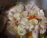 Foto del paso 3 de la receta: Pollo en salsa