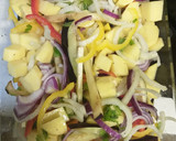 Foto del paso 2 de la receta: Cuartos traseros de pollo con verduras a la silla