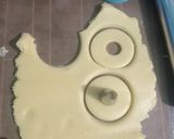 Foto langkah ke 4 dari resep 903. Cookies hias bentuk donat.