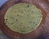 A picture of step 5 of Bajra Methi Puri.