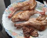 Foto del paso 2 de la receta: Conejo con caracoles