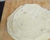 A picture of step 2 of Spring roll (Party Mood) a starter.