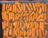 Foto del paso 2 de la receta: Chips de boniato al horno