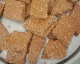 ક્રશ પીનટ કોકોનટ ચીક્કી (Crush Peanut Coconut Chikki Recipe In Gujarati) રેસીપી સ્ટેપ8ફોટો