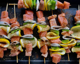 Foto del paso 4 de la receta: Brochetas de salmón