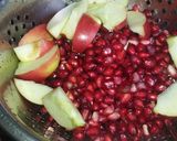 अनार और सेब का जूस (anar aur seb ka juice recipe in Hindi) रेसिपी चरण 1 फोटो