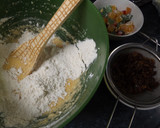 Foto del paso 2 de la receta: Budín inglés de frutas y piñones