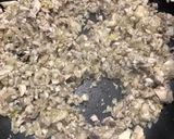 Domowe risotto z pieczarkami i wędzonym boczkiem krok przepisu 2 zdjęcie